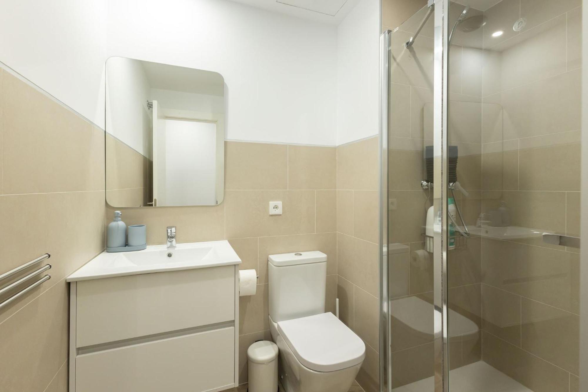 Charming 2 Bedroom Apartment By Torre Del Oro By Ocityzen Seville Exterior photo
